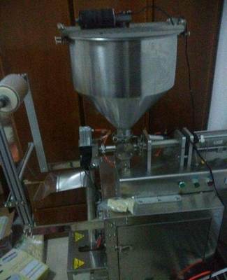 液体膏体酱料包装机转让-宝鸡岐山县设备